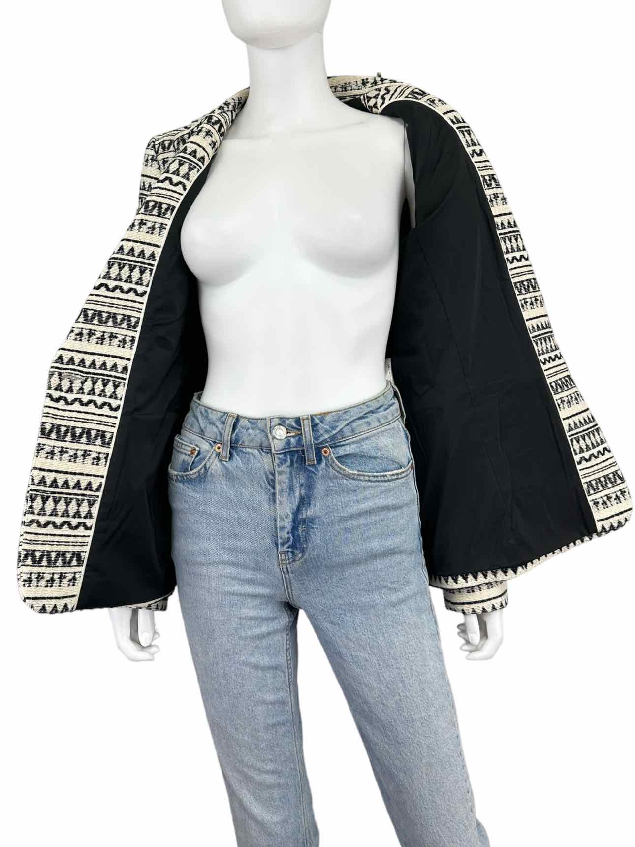 BANANA REPUBLIC Black & Cream Jacquard Blazer Size 6