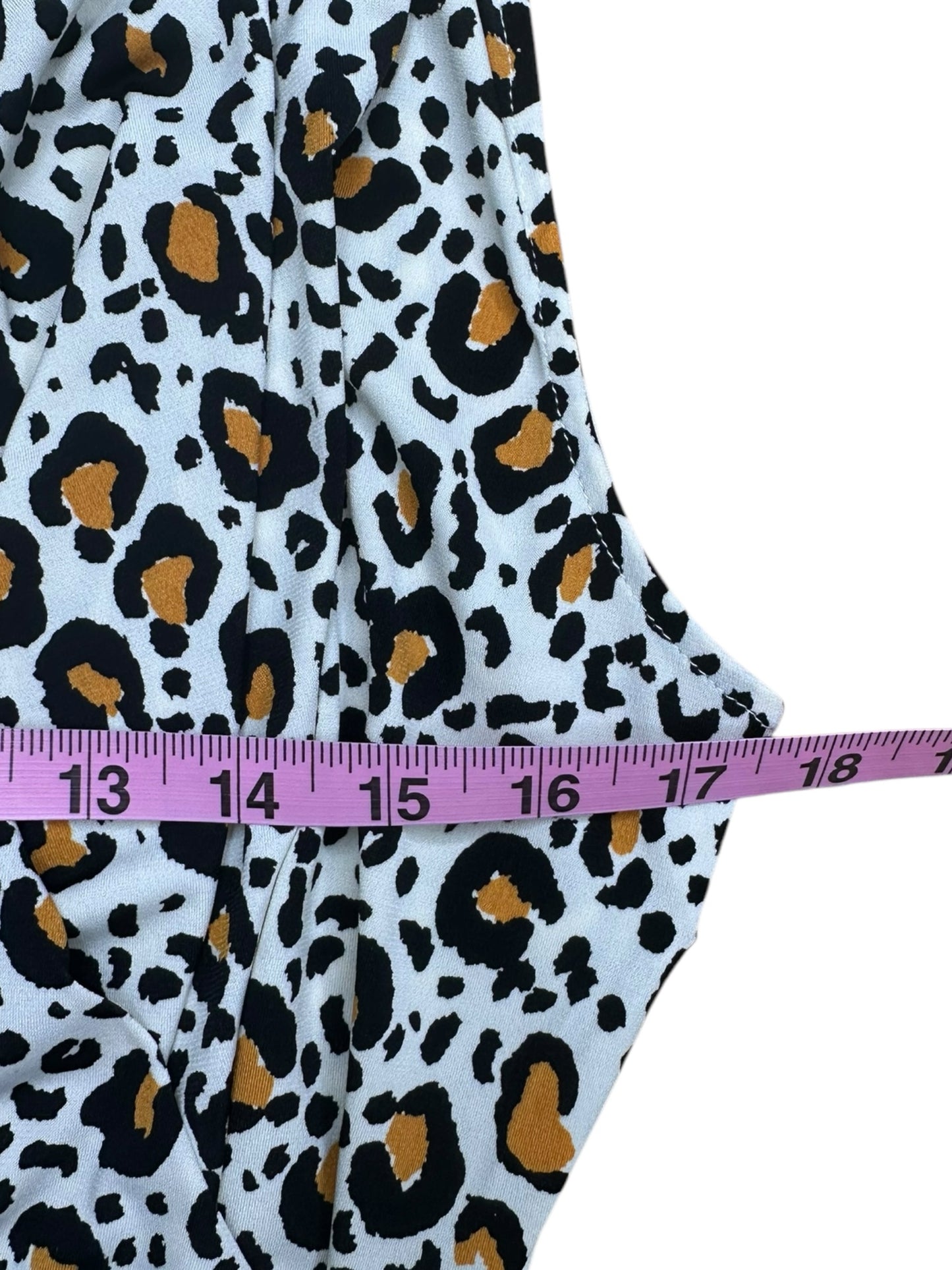 TAHARI NWT Snow Leopard Wrap Top Size M