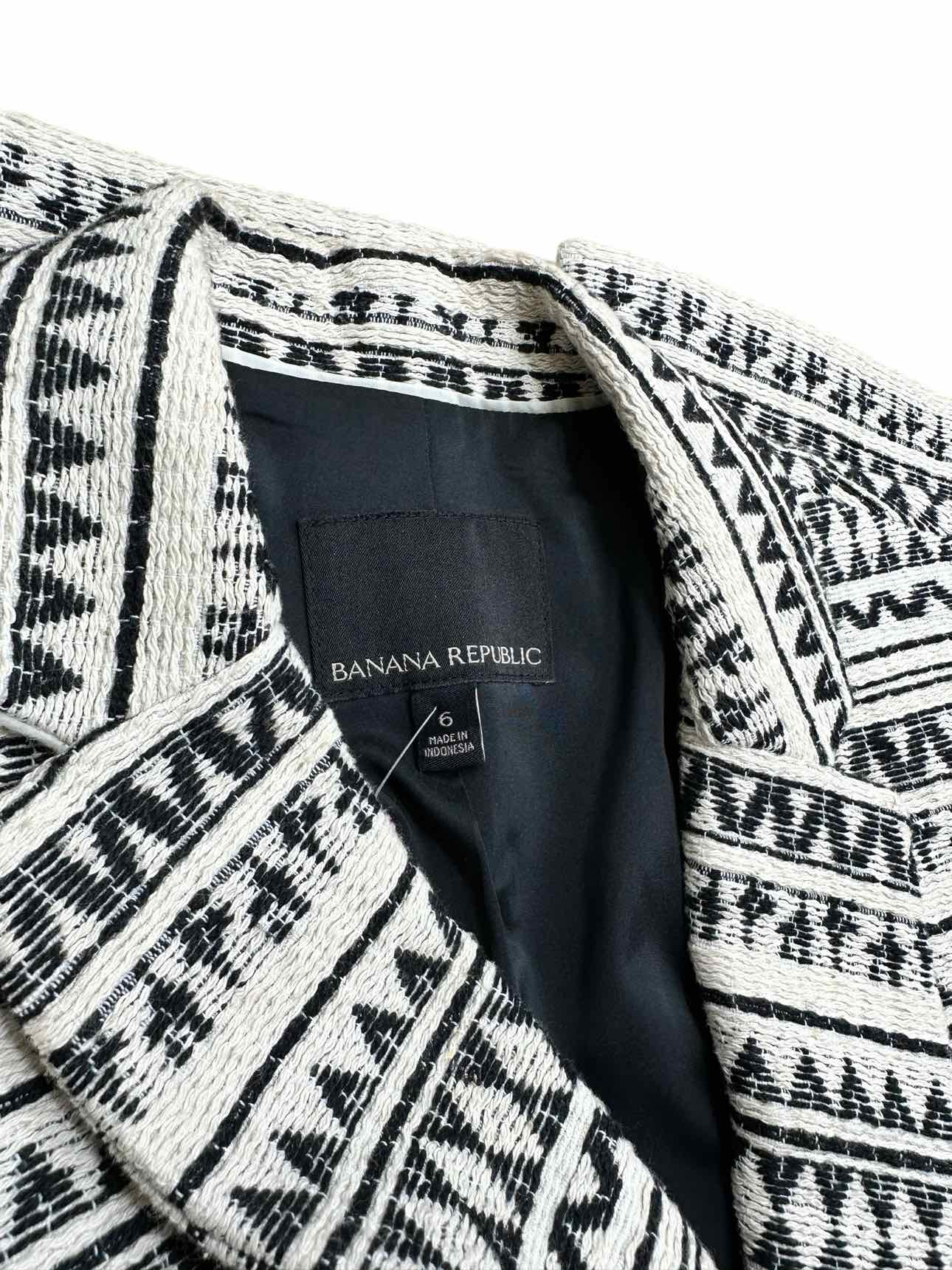 BANANA REPUBLIC Black & Cream Jacquard Blazer Size 6