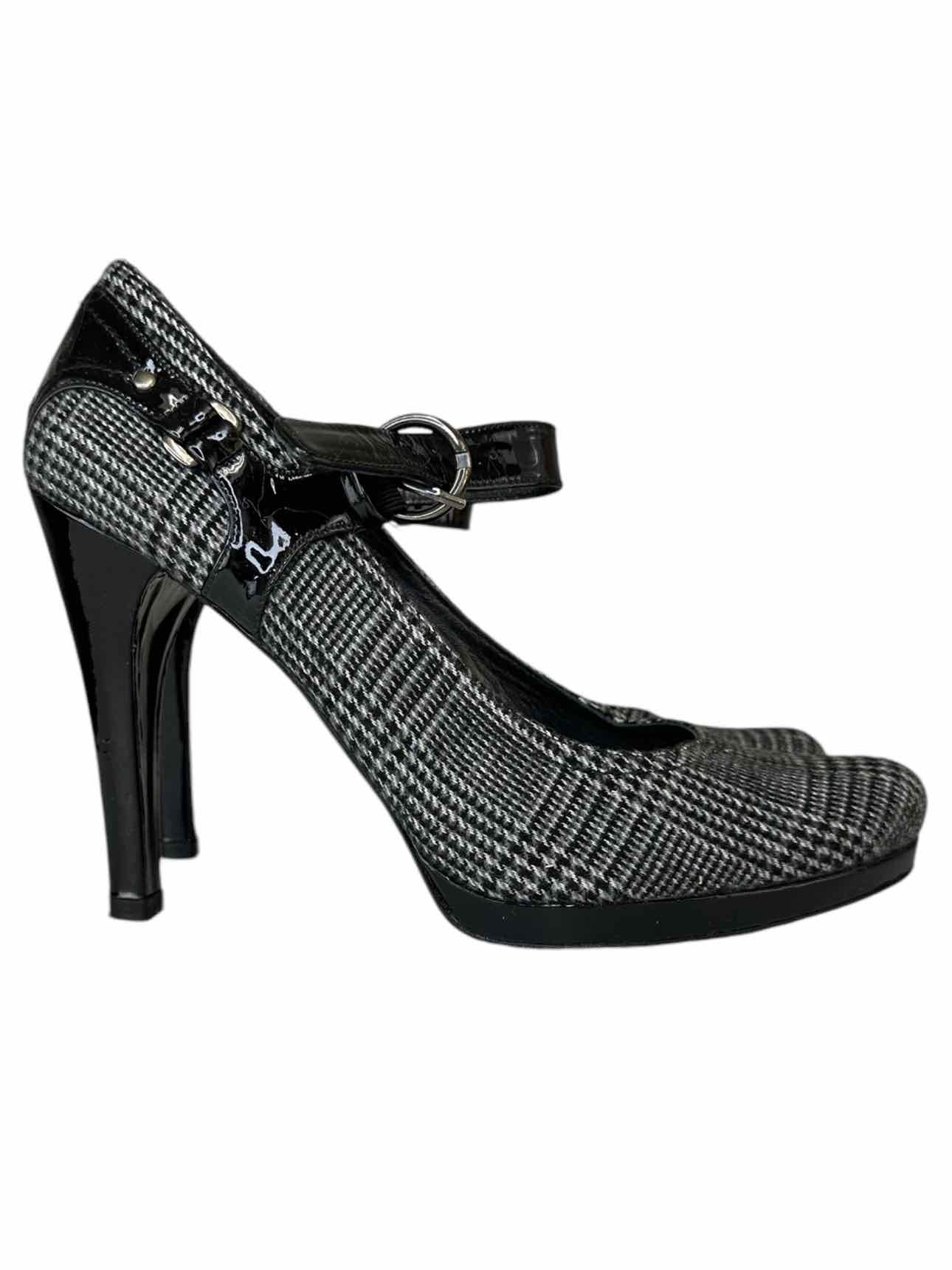 Stuart Weitzman Wool Plaid Pumps Size 8.5