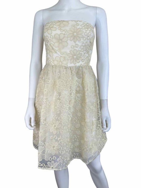 Flora Bea NYC NWT Beige Rosalie Lace Dress Size M