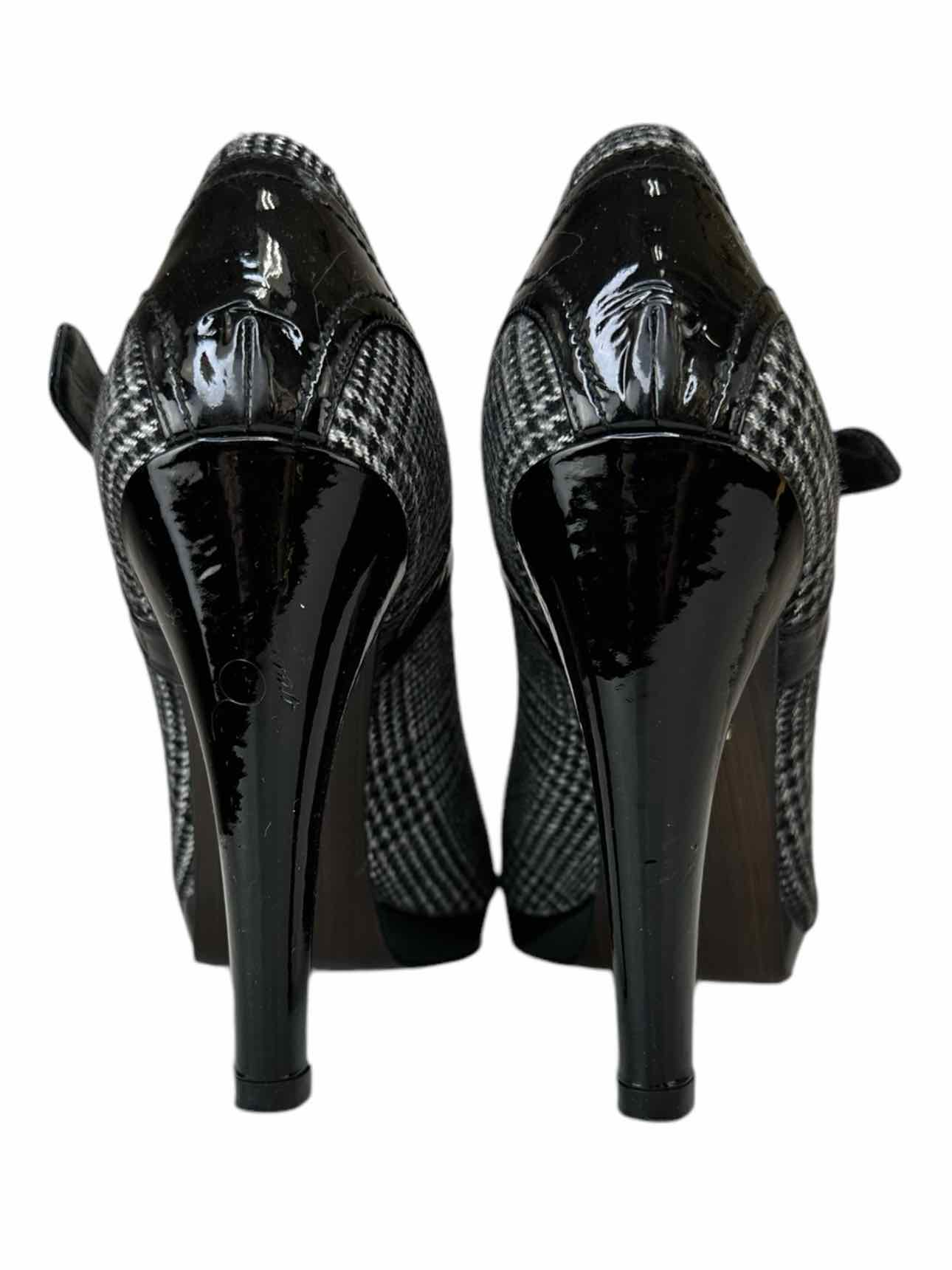 Stuart Weitzman Wool Plaid Pumps Size 8.5