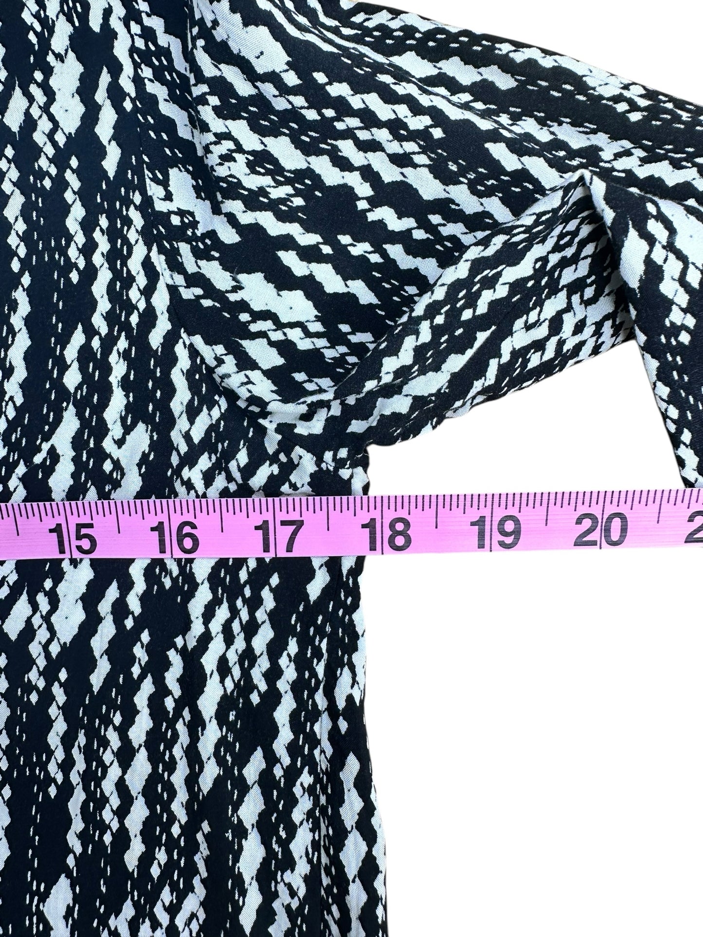 velvet Black and White Abstract Blouse Size XS