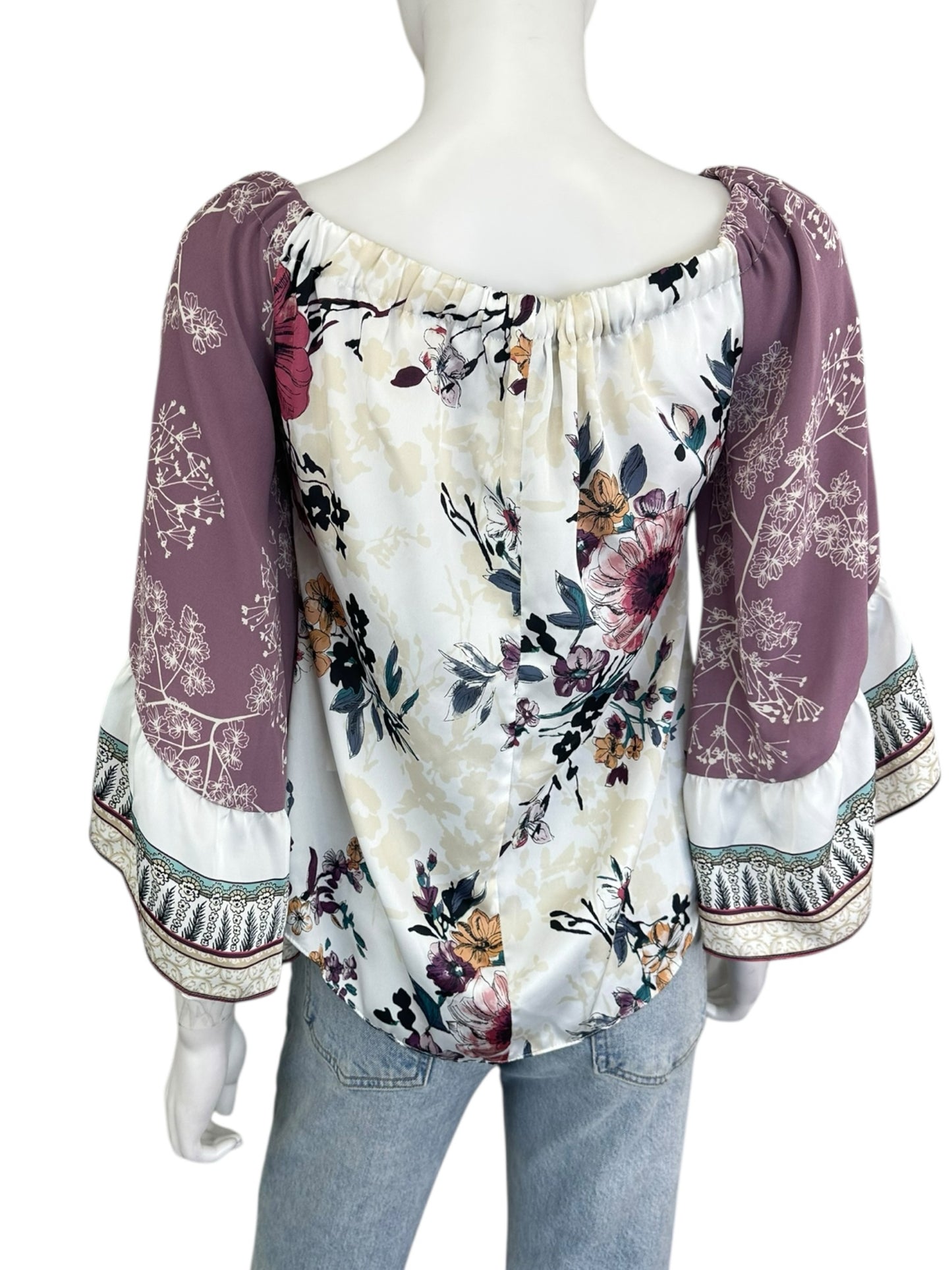 White House Black Market Size Floral Off The Shoulder Blouse Size XS