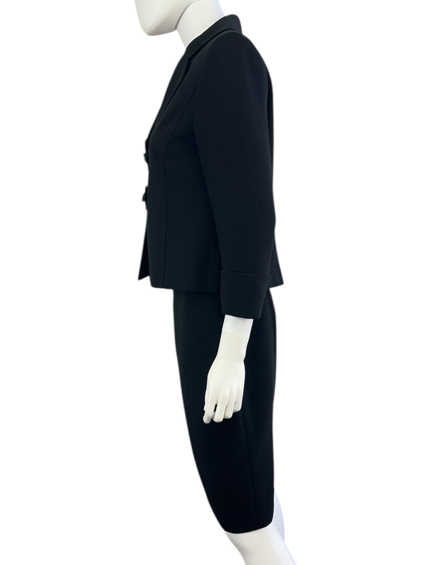 TAHARI Black Skirt Suit Size 4