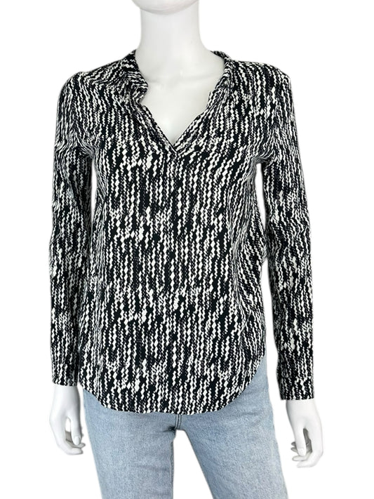 velvet by Graham & Spencer Black and White Abstract Blouse Size XS