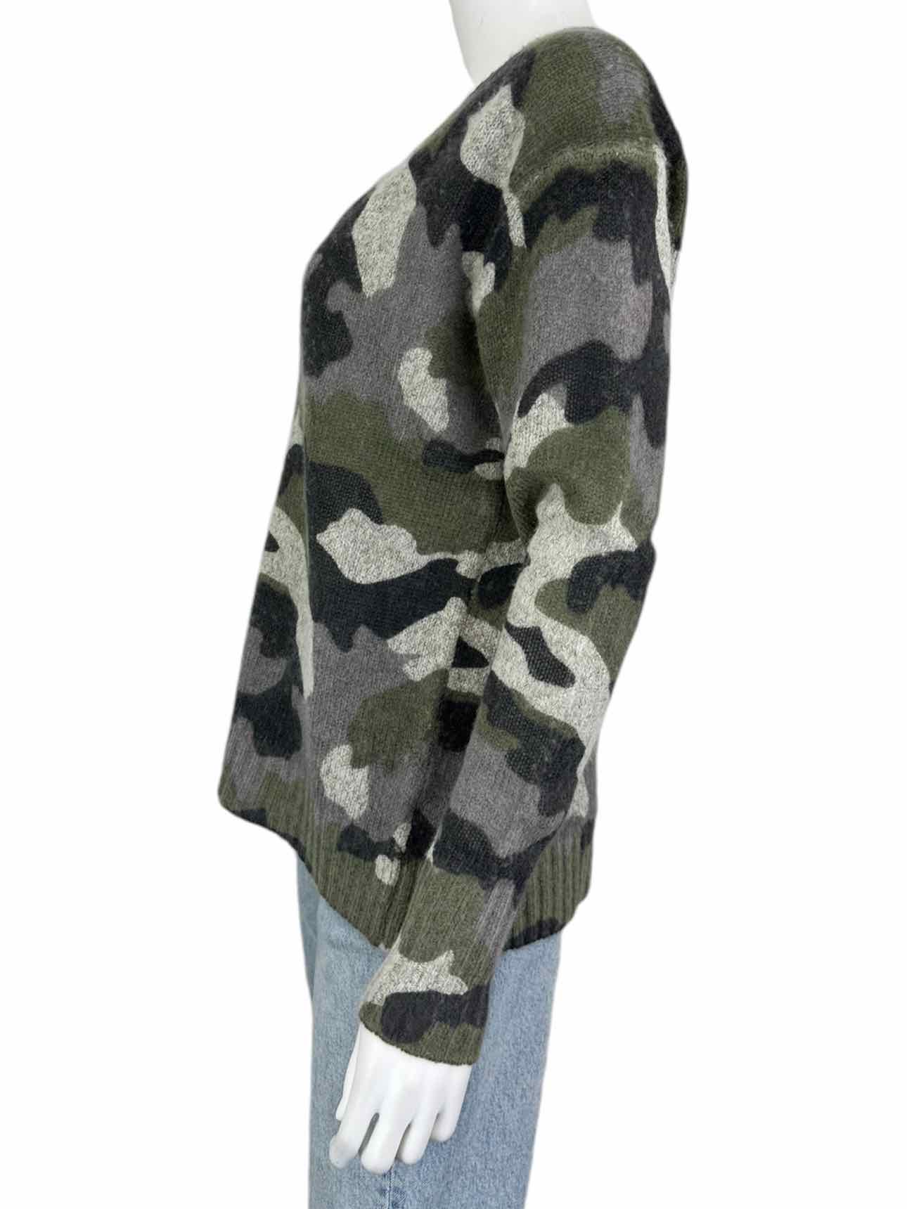 360 CASHMERE Green Camouflage Cashmere Sweater Size XS