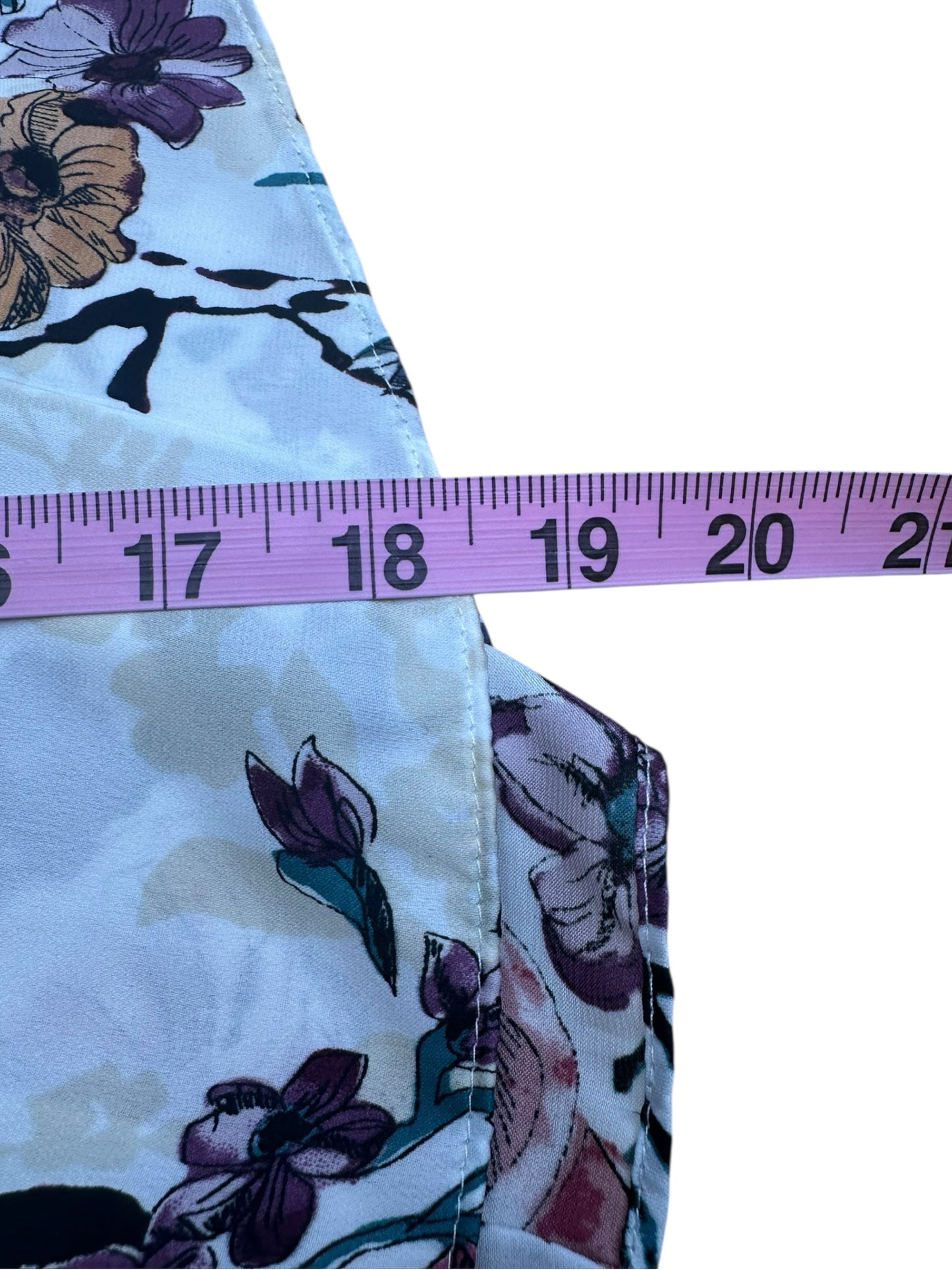 White House Black Market Size Floral Off The Shoulder Blouse Size XS