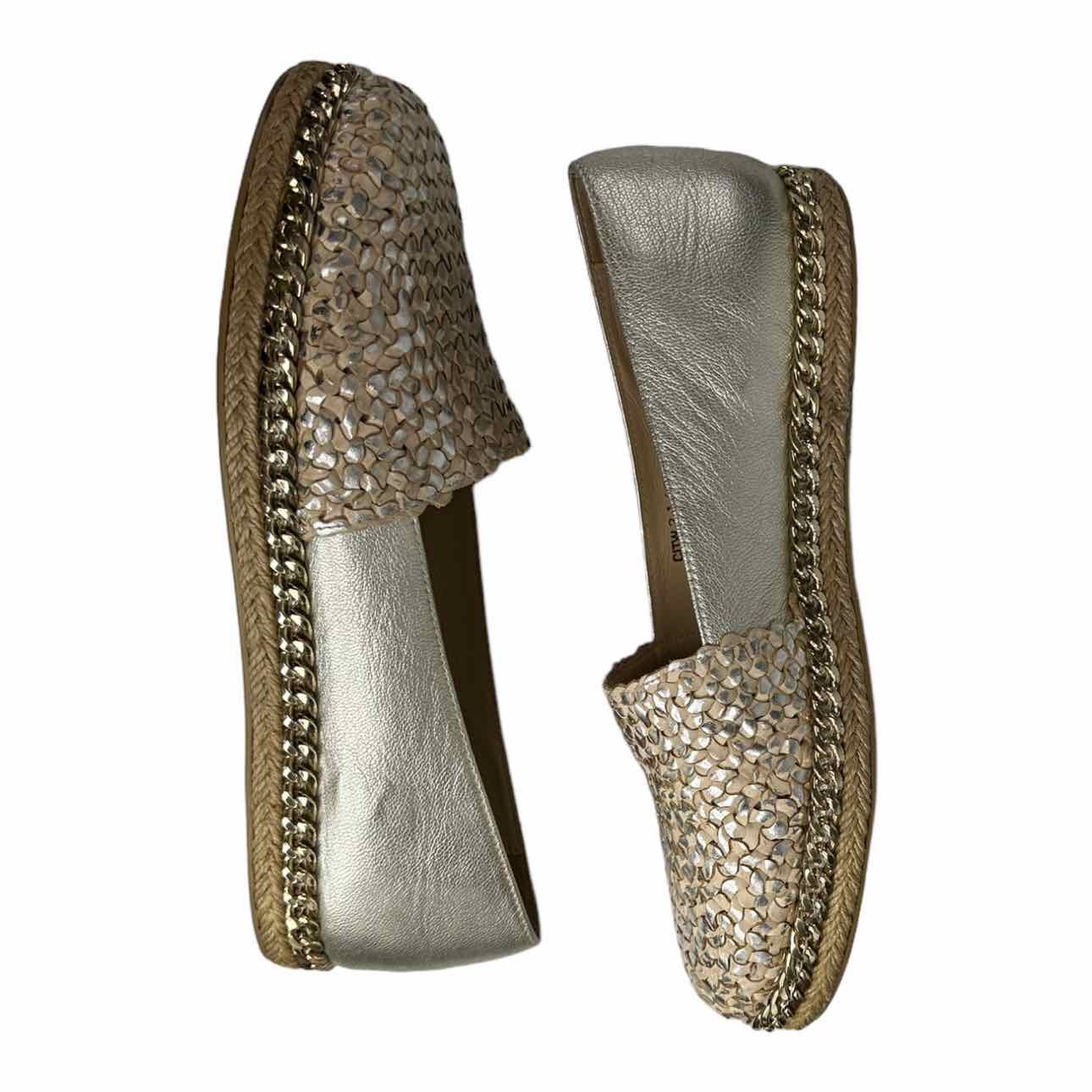 STUART WEITZMAN DAYTON Metallic Gold Flat, espadrille