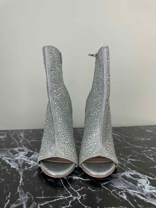 STEVE MADDEN NWT Silver Rhinestone DISPUTE Ankle Boot Size 9