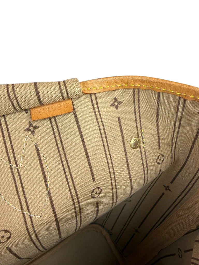 Louis Vuitton Neverfull MM Tote Bag Purse