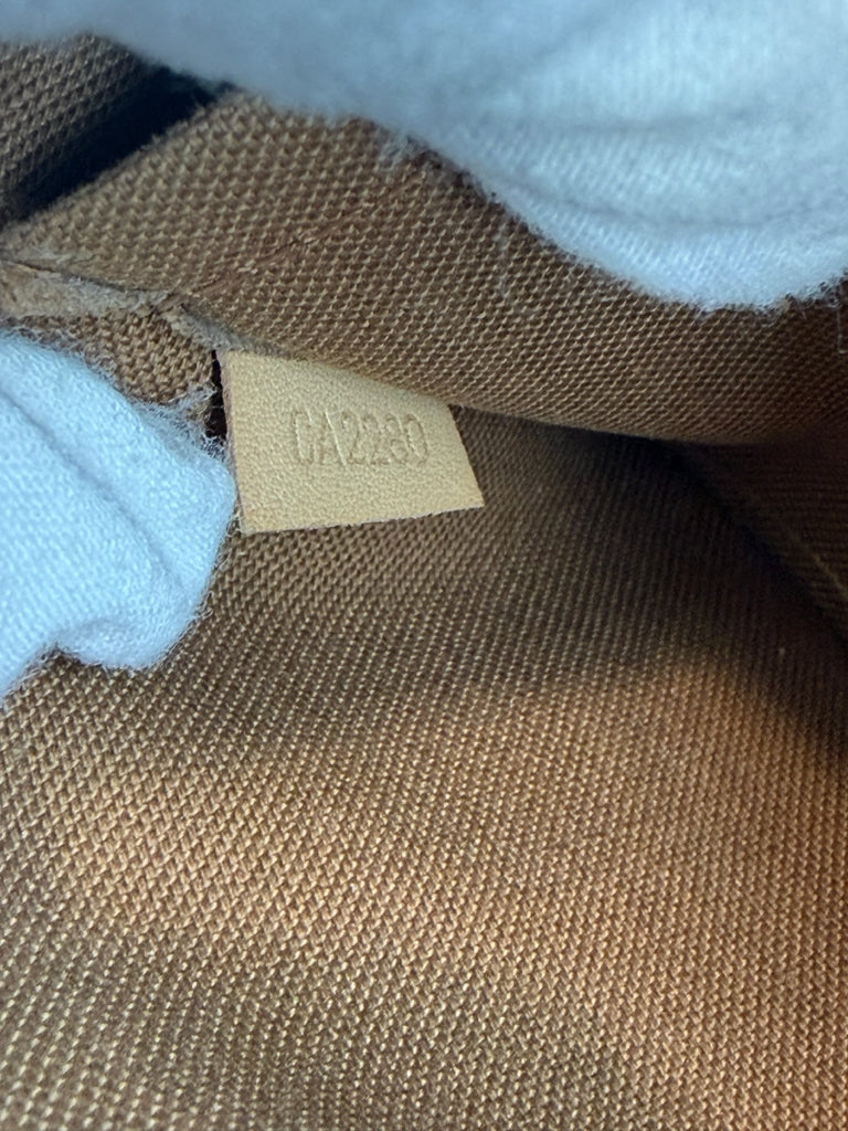 Louis Vuitton Multi Pochette Accessoires Crossbody