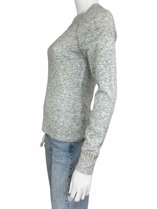 a loves a Gray V-Neck Sweater Size XS