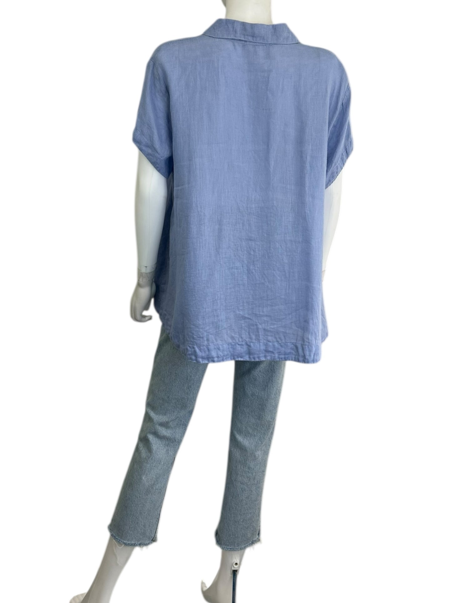 cp shade Size L BASE Button-Down Shirt