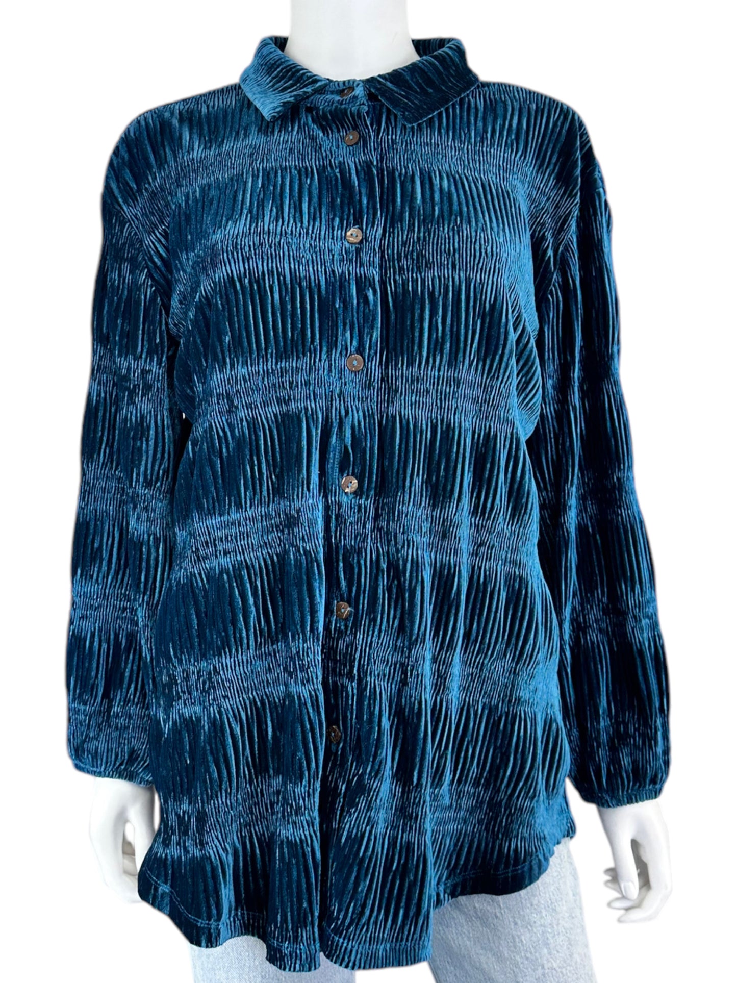 tru luxe NWT Blue Velvet Button down top Size M