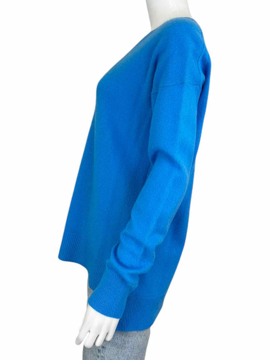 AQUA Blue 100% Cashmere Blue Sweater Size M