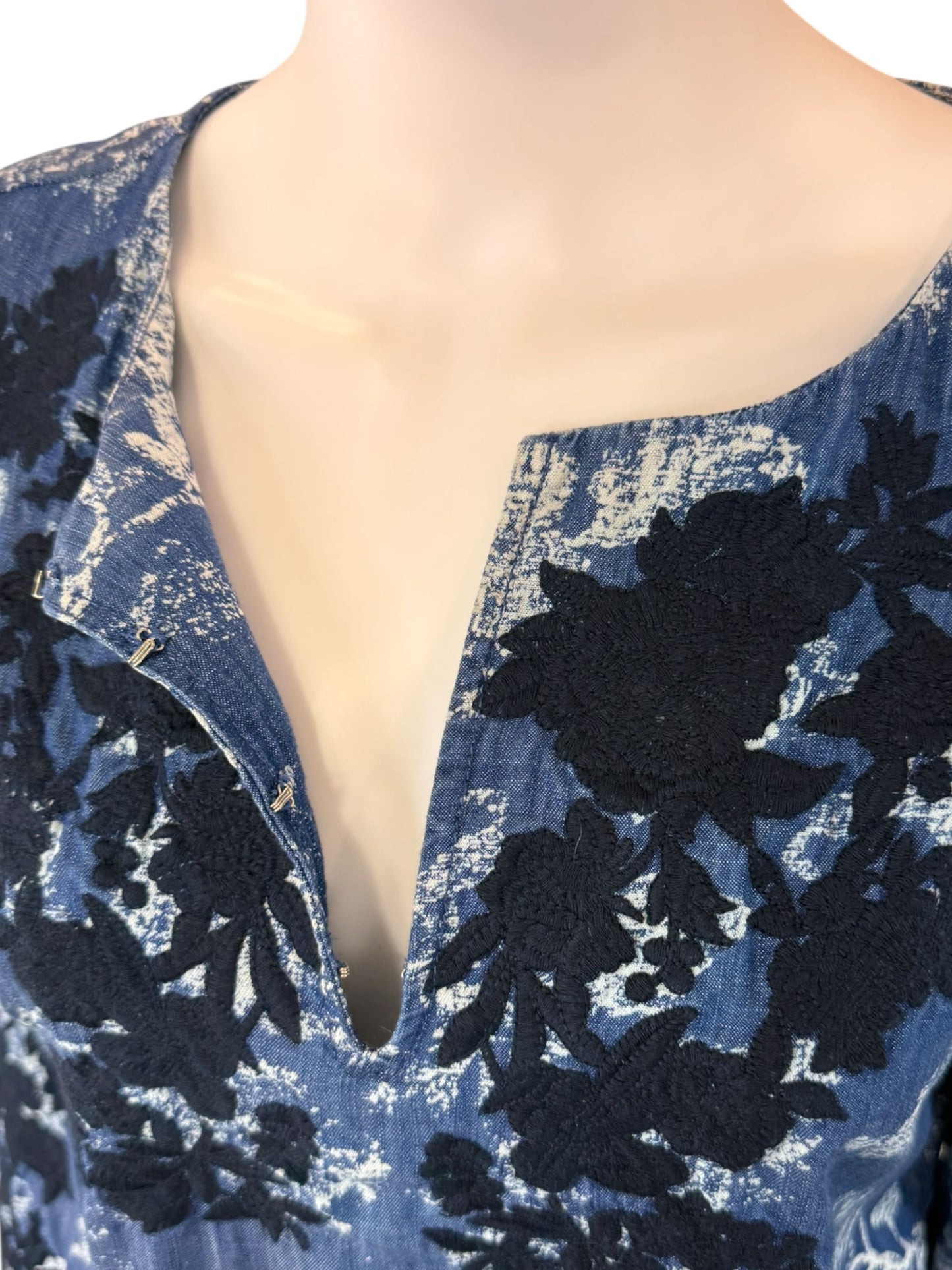 Chico's Blouse Size M