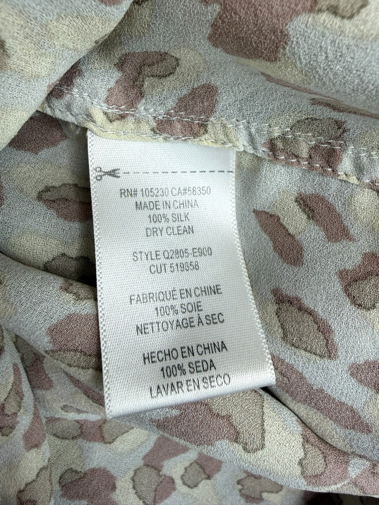 EQUIPMENT Size XS Button-Down Shirt
