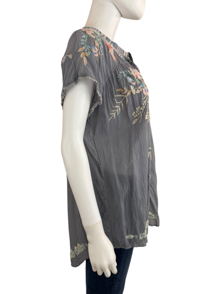 Johnny Was Gray Floral Embroidered Dreaming Blouse Size M
