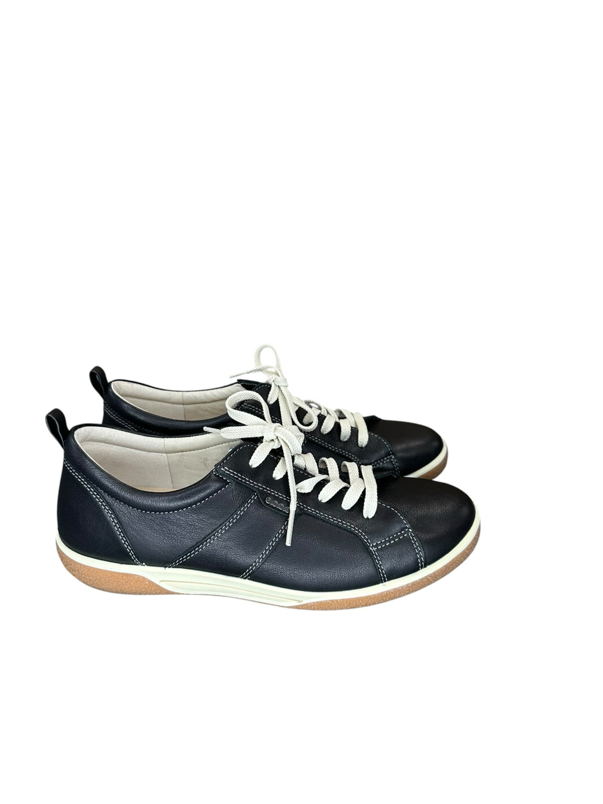 ECCO NWOT Black Leather Chase Sneakers Size 39