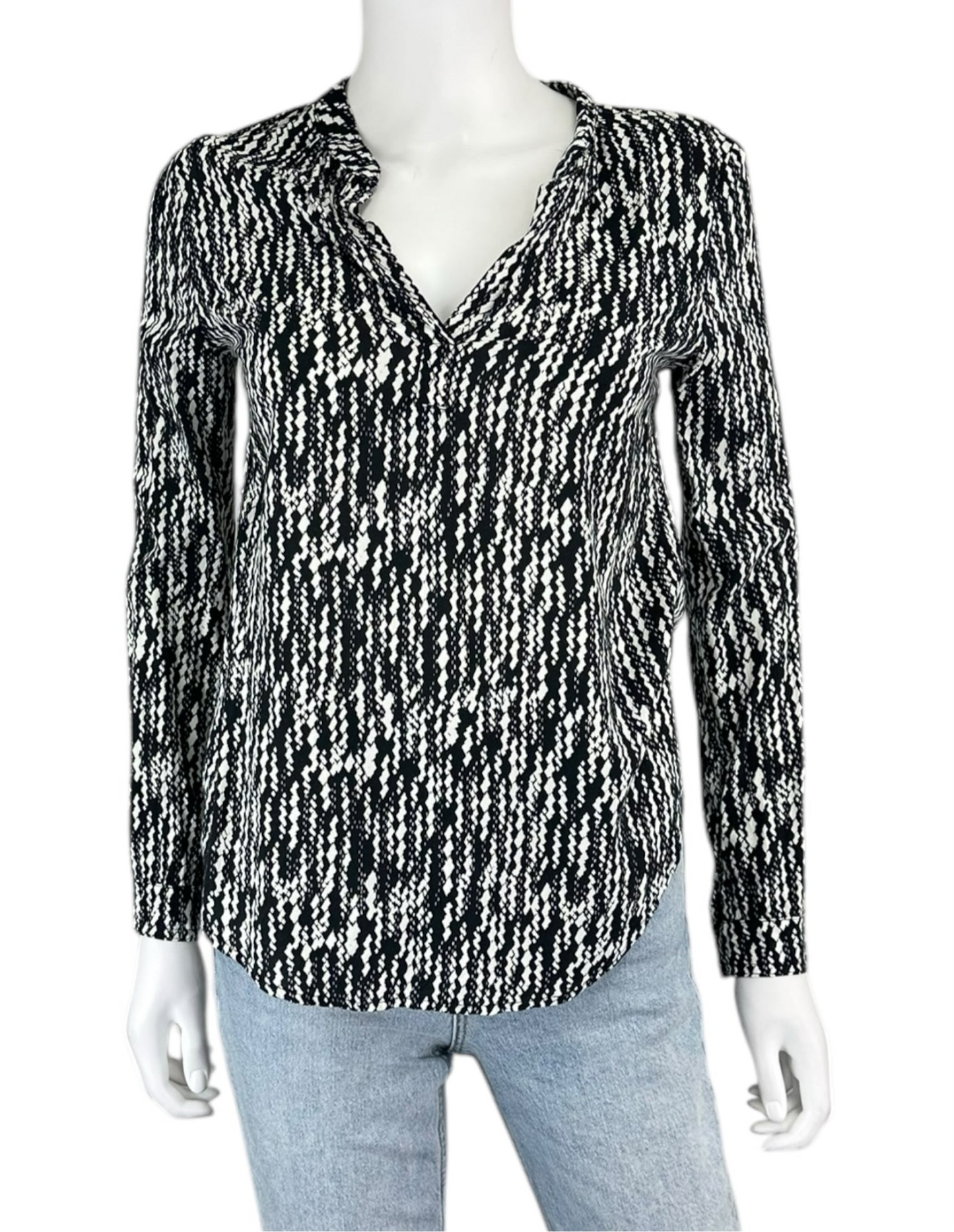 velvet by Graham & Spencer Black and White Abstract Blouse Size XS