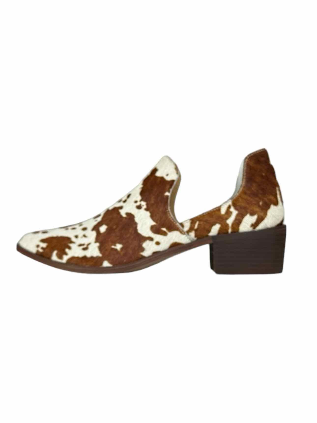 CHINASE LAUNDRY NWT FORTUNE Cow Print Cowhide Bootie Size 8.5