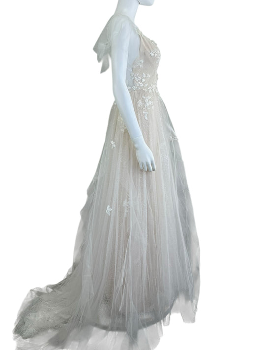 Chic Nostalgia Ivory Lace Maxi Dress Size 6