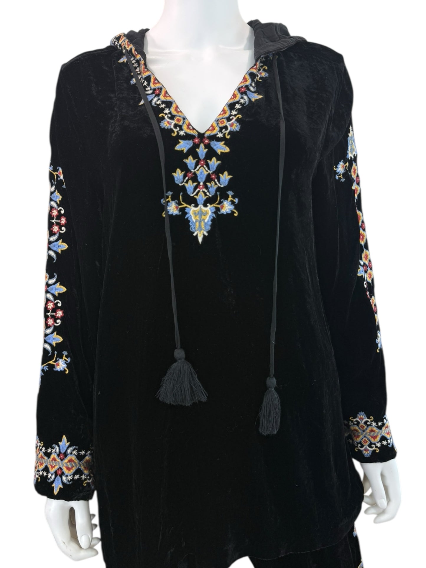 Johnny Was Black Velvet Embroidered 2 PC Knit Set Size M