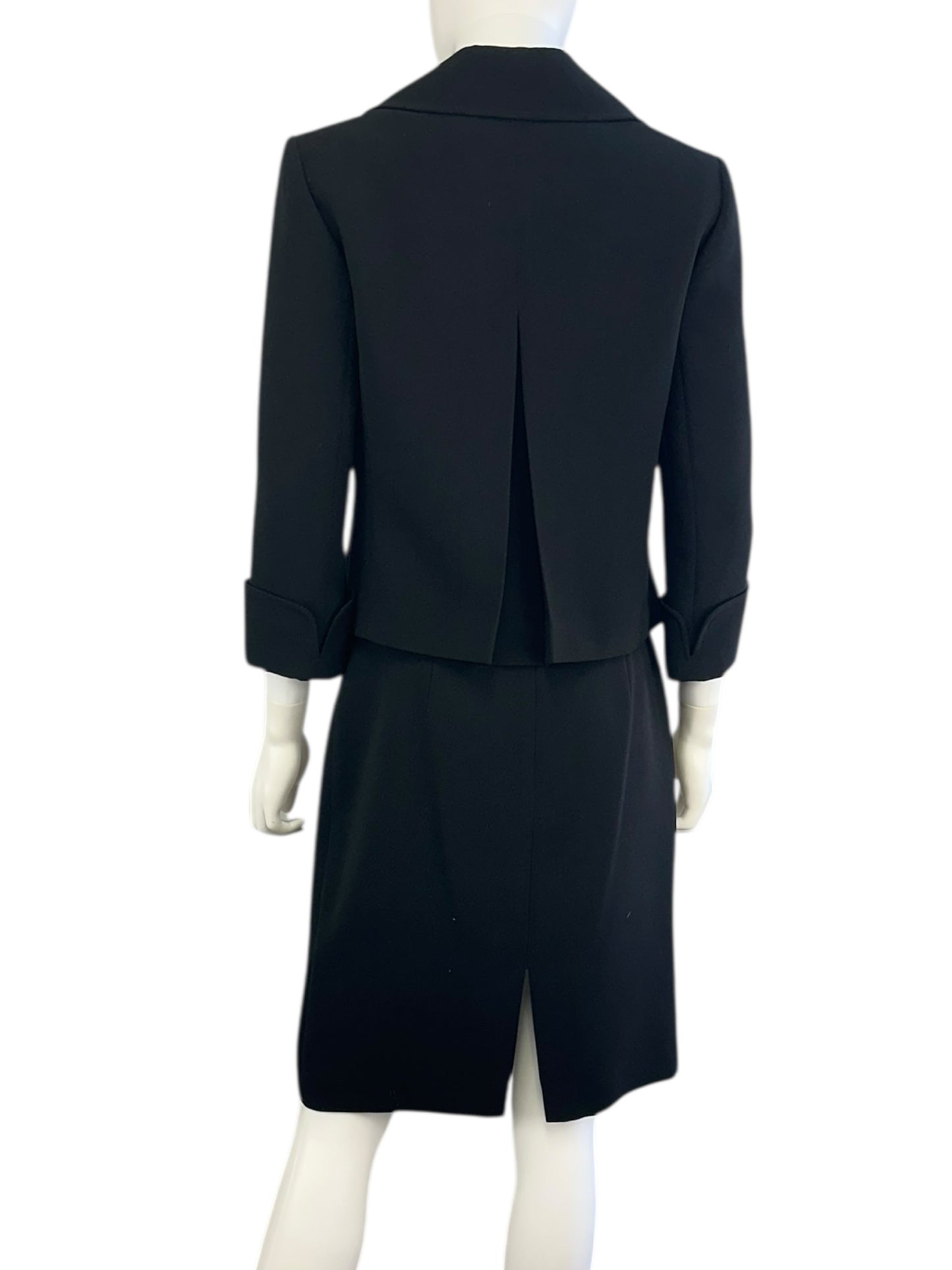 TAHARI Black Skirt Suit Size 4