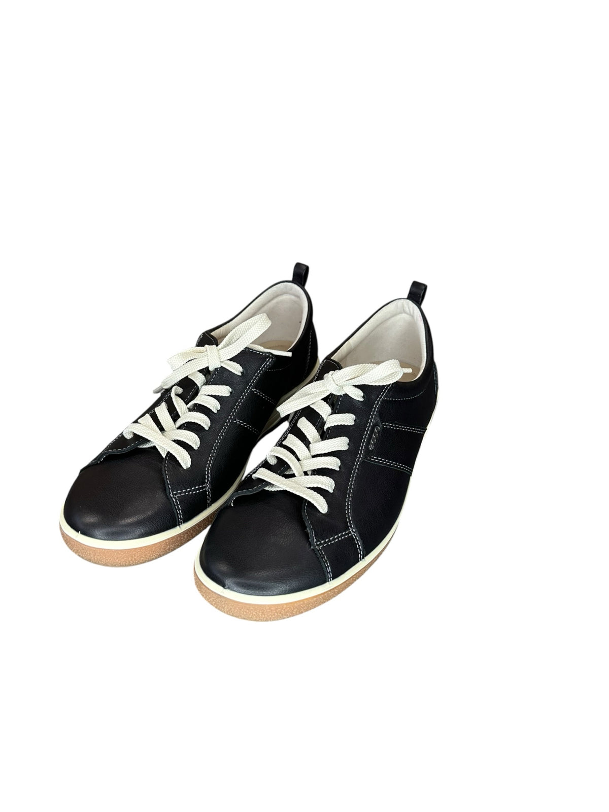 ECCO NWOT Black Leather Chase Sneakers Size 39