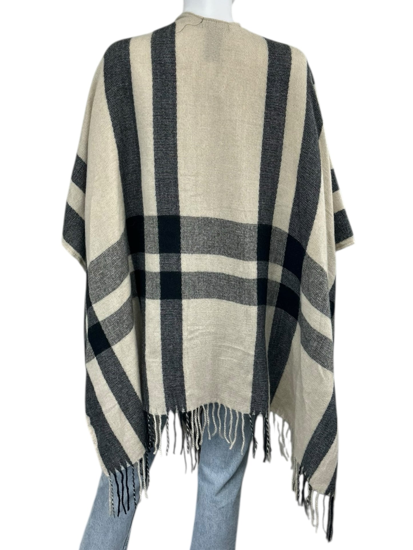 BANANA REPUBLIC Beige Checkered Poncho/Shawl Size O/S