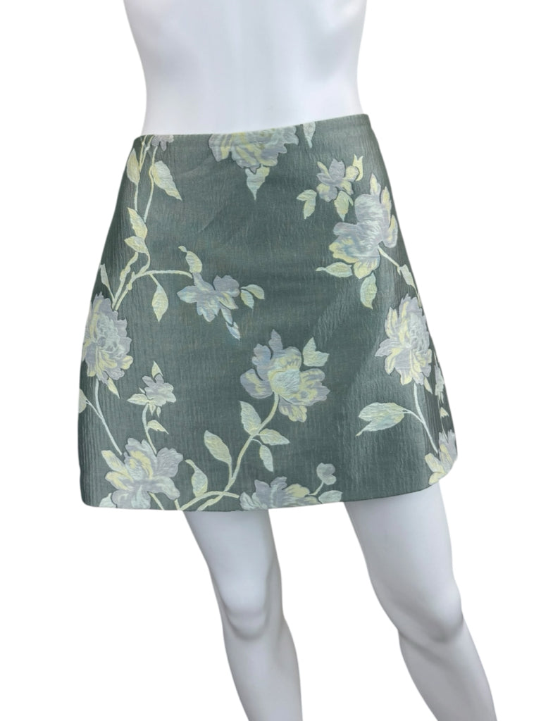 LUCY PARIS Size M 2 PC Set
