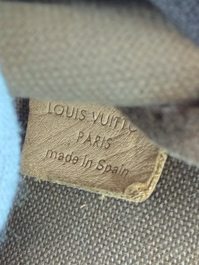 Louis Vuitton Multi Pochette Accessoires Crossbody