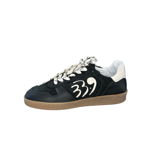 33.9 NWT Black Suede Classic Women's Sneakers Size 37