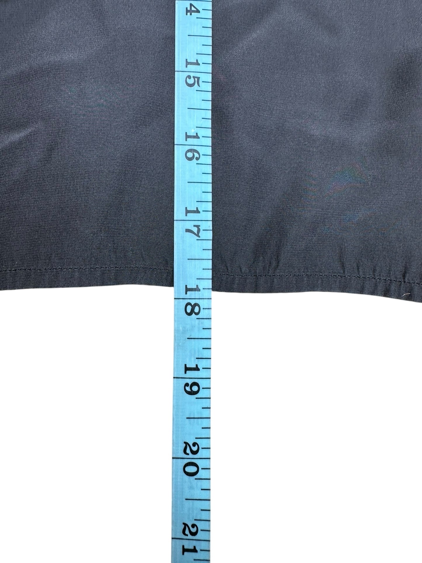 vince. 100% Silk Gunmetal Blouse Size M
