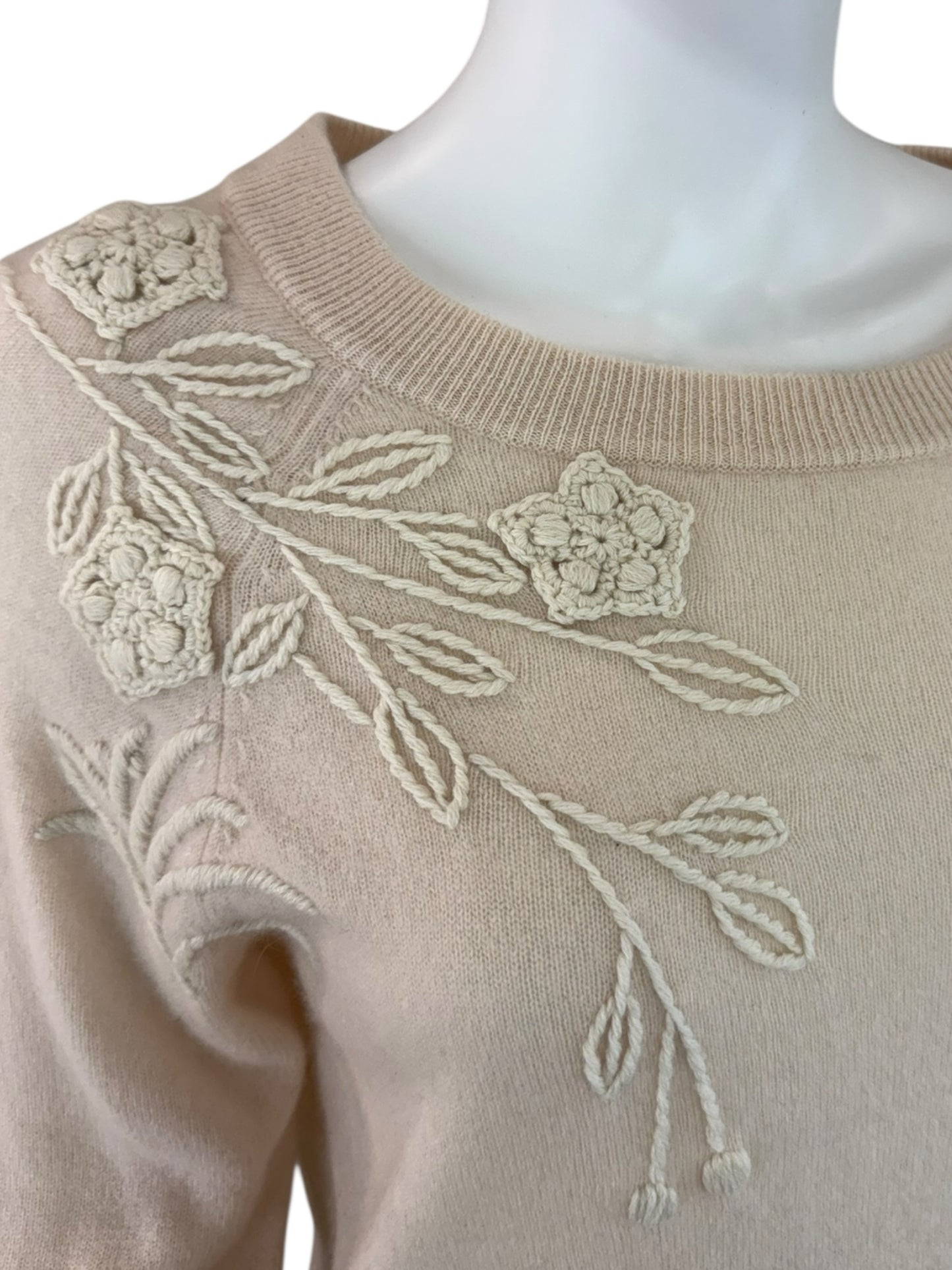 TAHARI NWT Ivory 100% Cashmere Sweater Size M