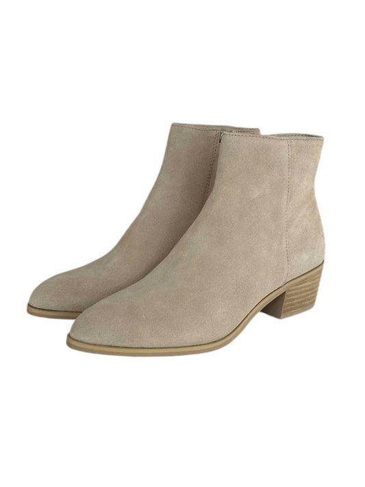 dolce vita Cream Suede AVIE Booties Size 7.5