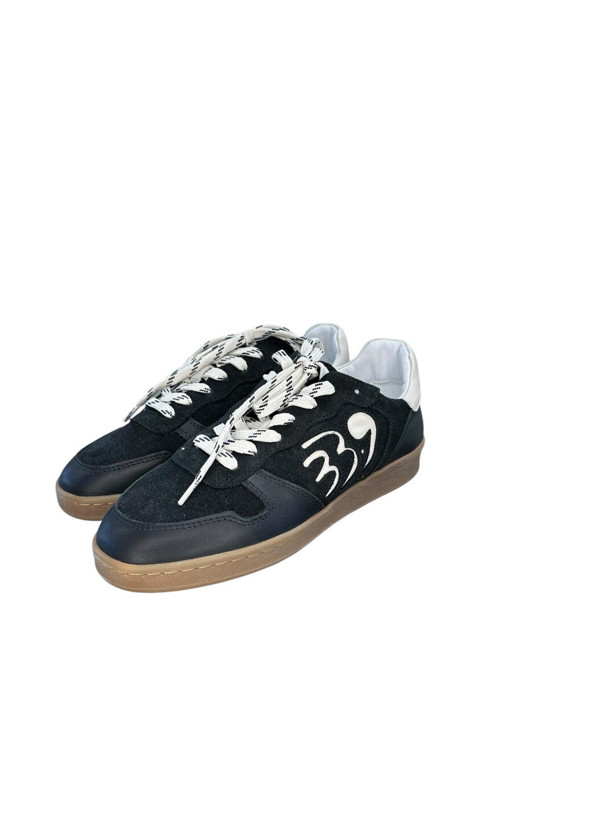 33.9 NWT Black Suede Classic Women's Sneakers Size 37