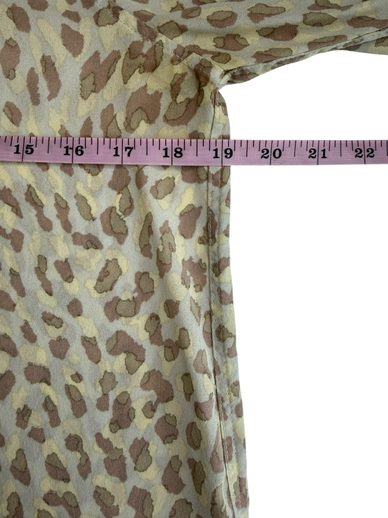 EQUIPMENT Size XS Button-Down Shirt