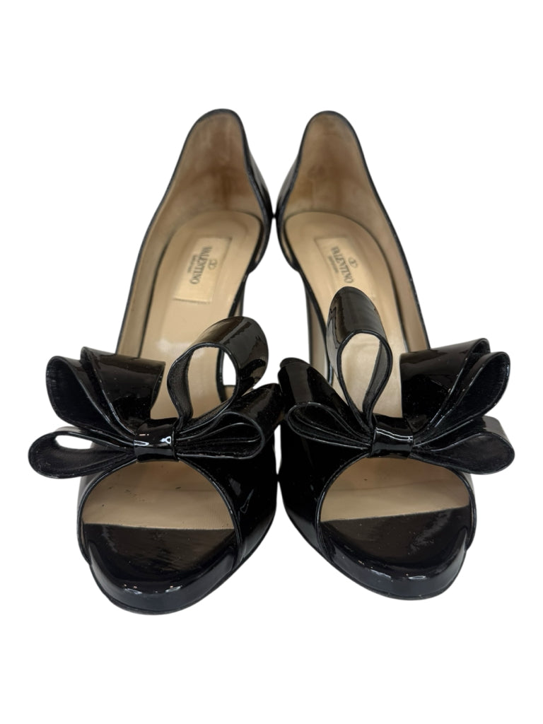 VALENTINO GARAVANI Black Patent Leather Couture Bow Peep-Toe Pumps Size 38