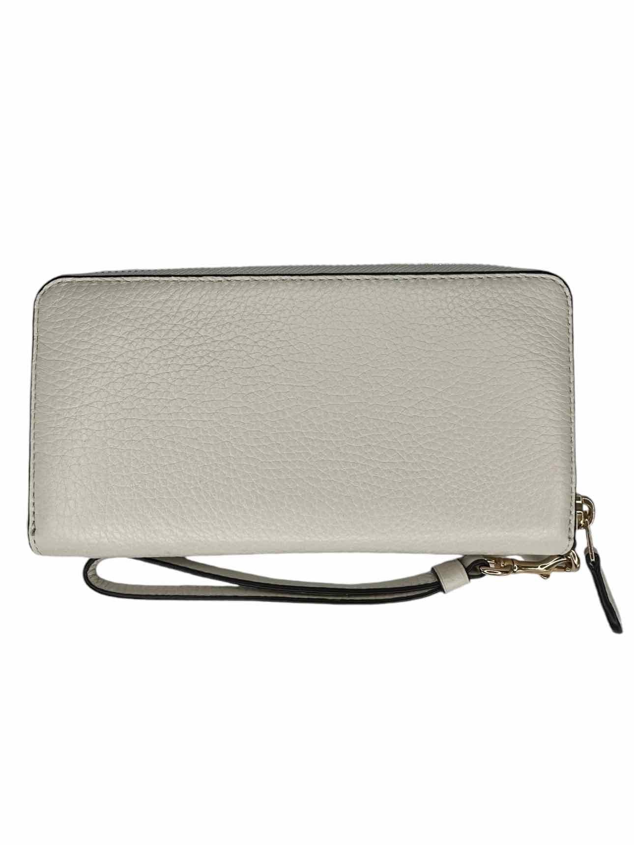 COACH Cream Leather Accordion Zip Wallet