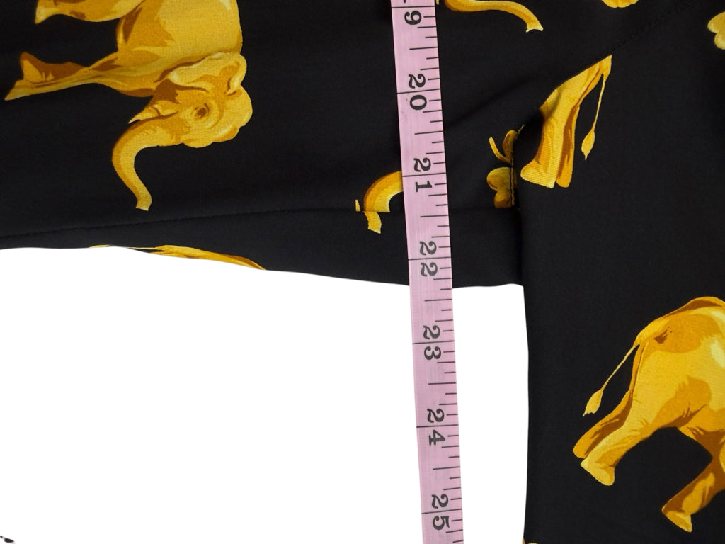 ESCADA Size 38 Button-Down Shirt