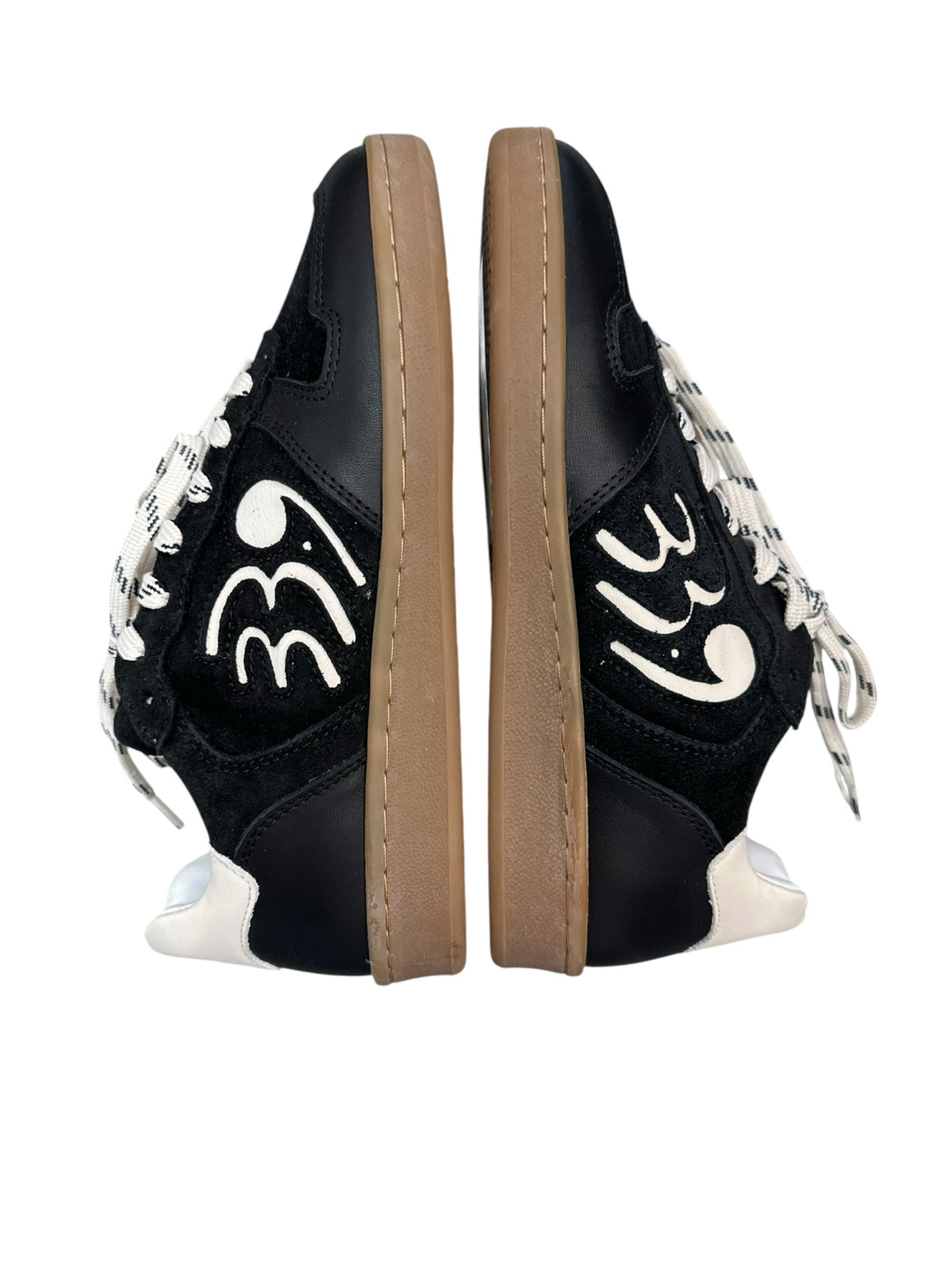 33.9 NWT Black Suede Classic Women's Sneakers Size 37