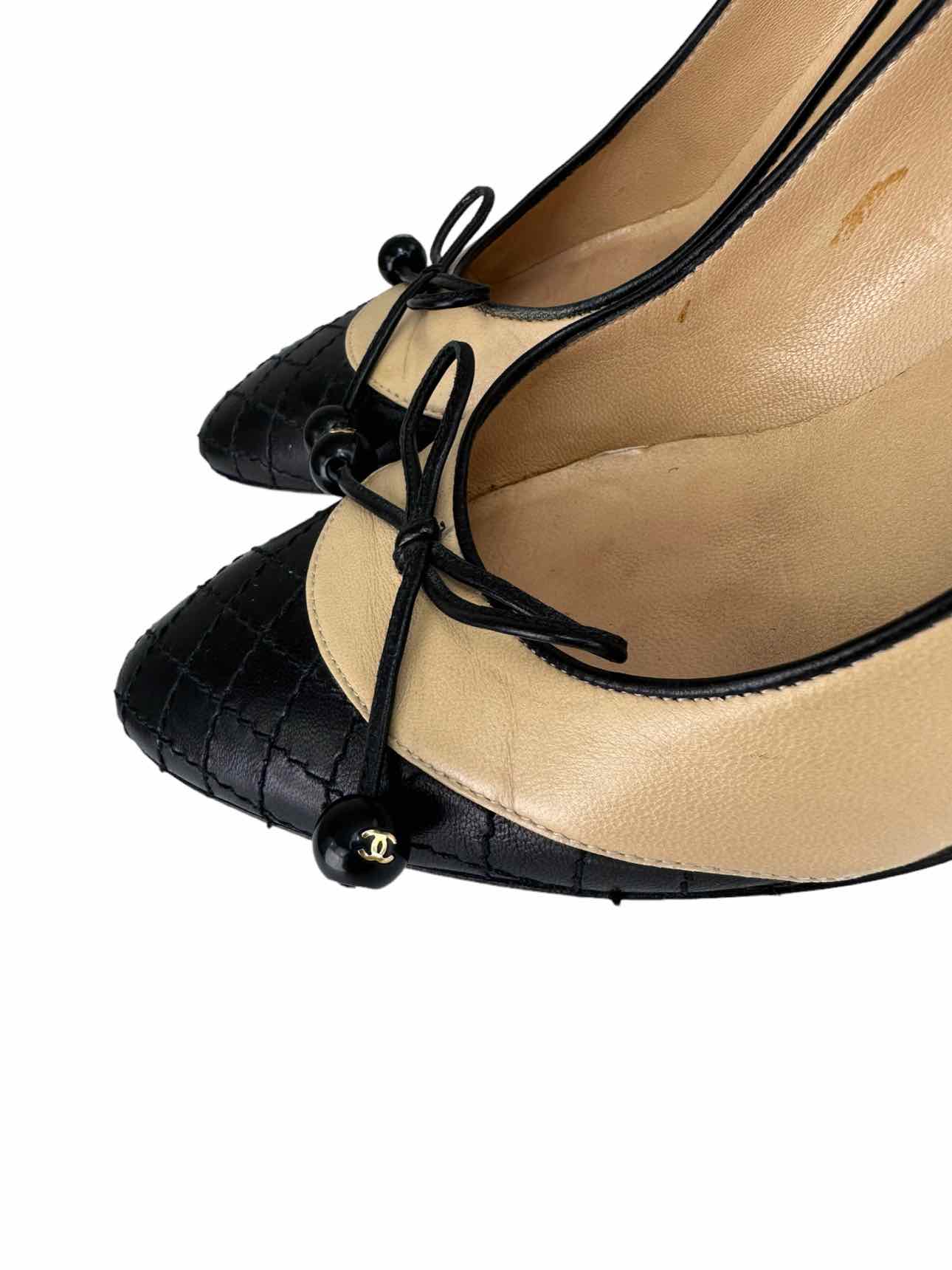 CHANEL Beige Cap Toe Leather Heels Size 38.5