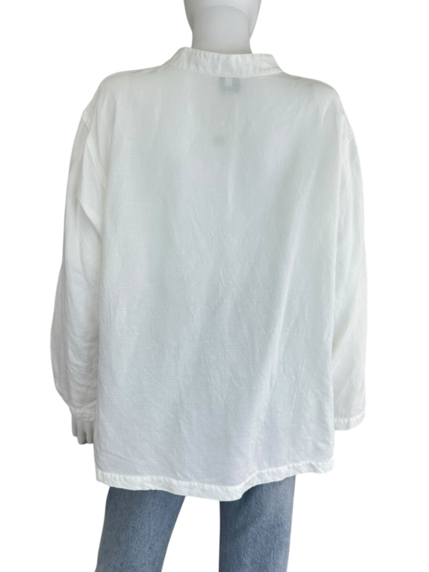 EILEEN FISHER White Linen Button-down Size L