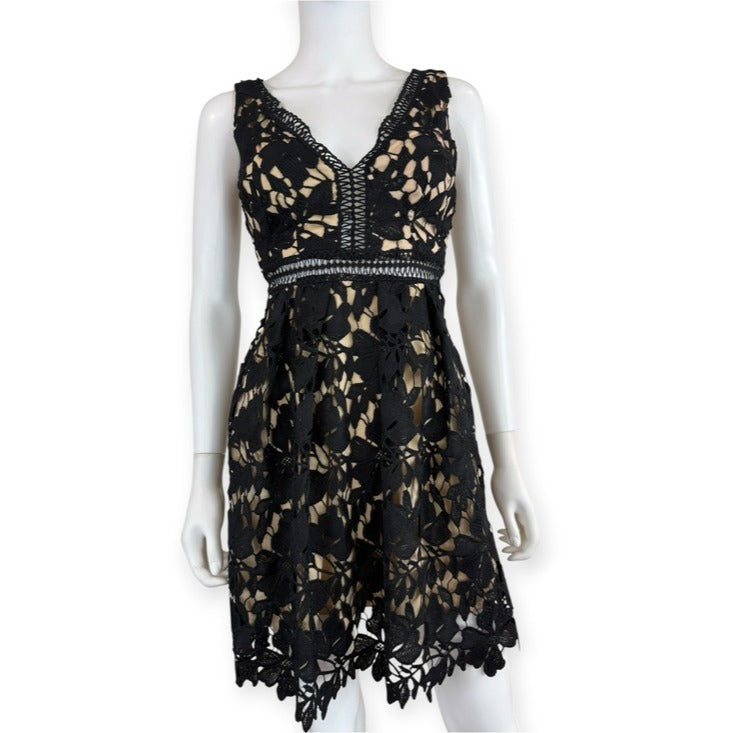 Romeo & Juliet Couture NWT Black Lace Cocktail Dress Size S
