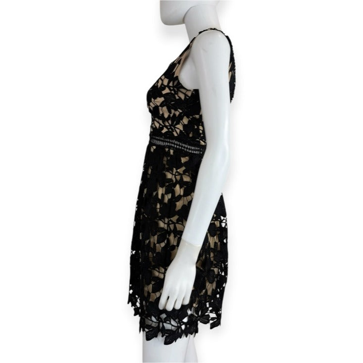 Romeo & Juliet Couture NWT Black Lace Cocktail Dress Size S