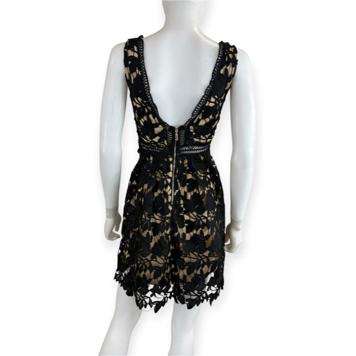 Romeo & Juliet Couture NWT Black Lace Cocktail Dress Size S