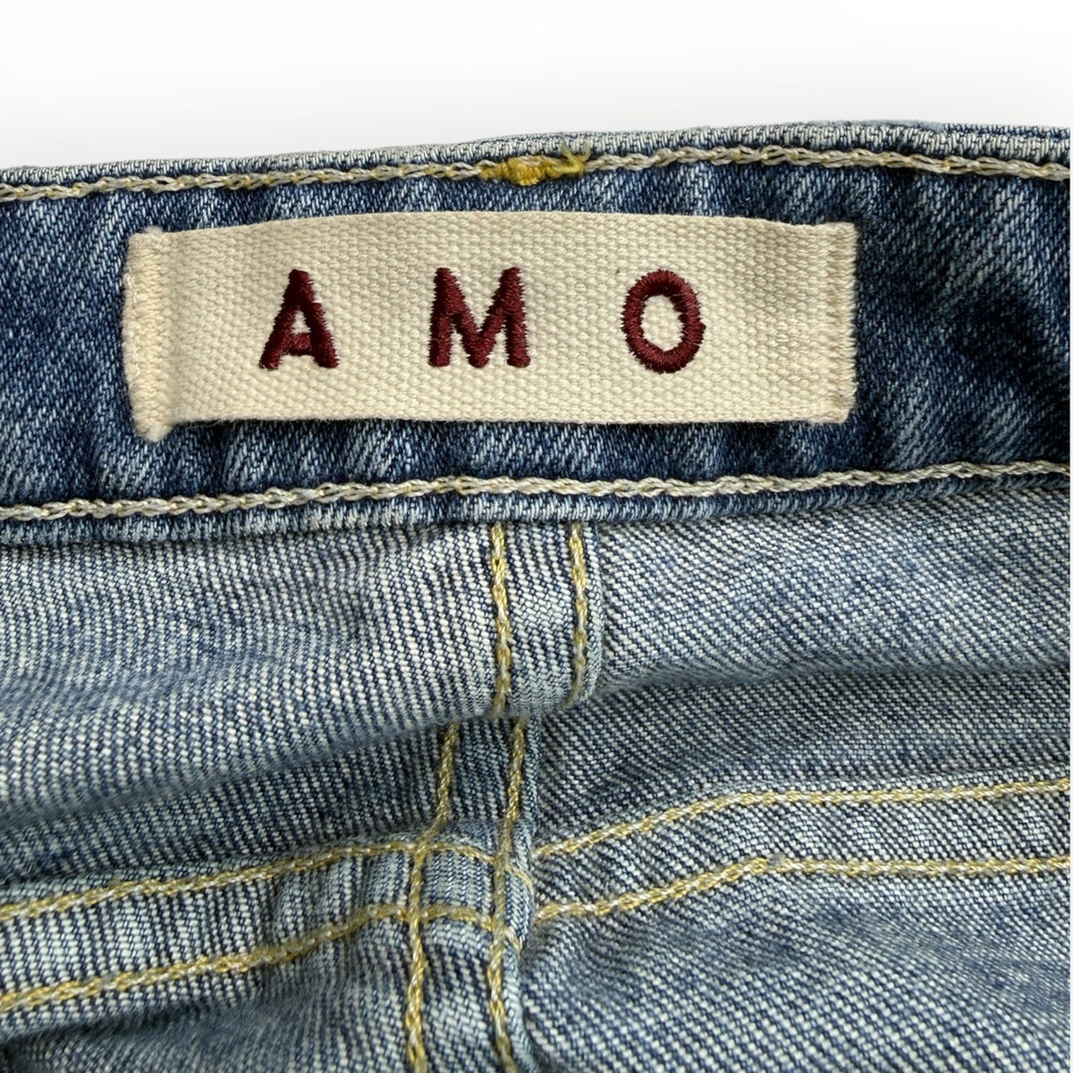 AMO Denim BABE Dive Bar Destroyed Jeans High Rise Size 26