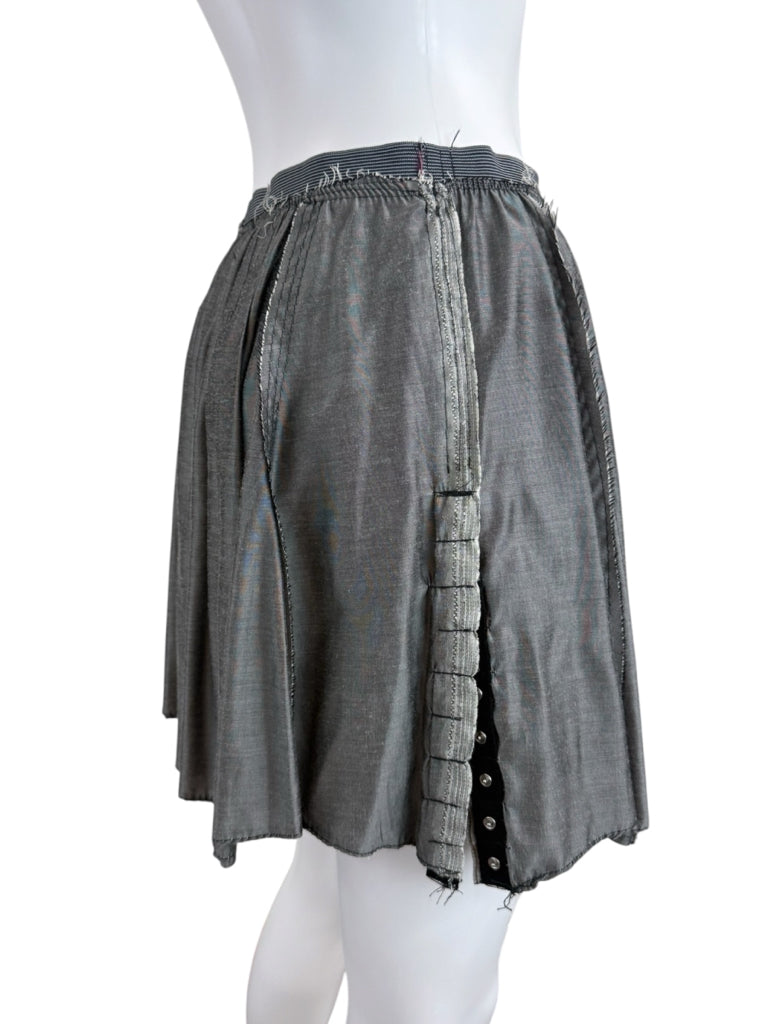 Nicole Paloma Gray Distressed Snap Mini Skirt Size S